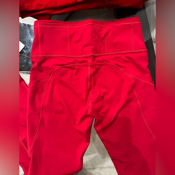 Lululemon - Picture 2 of 6